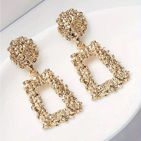 Jewelry - Frosted Geometric GoldtoneDrop Earrings